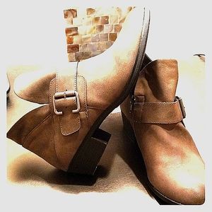 🤎💚Nine West Booties Size 9.5 EUC WORN ONCE🤎💚